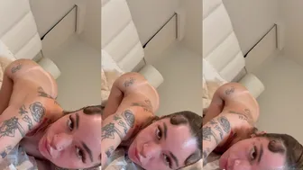 Bhad Bhabie Onlyfans finger fucks herself in cunt