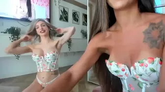 eve___ Ласкает мокрую киску